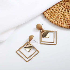 Retro Woman Fashion Statement Earrings